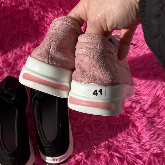 Two pair lot of lightweight sneakers, one blush the other black, size EU41 US10 - Picture 4 of 12